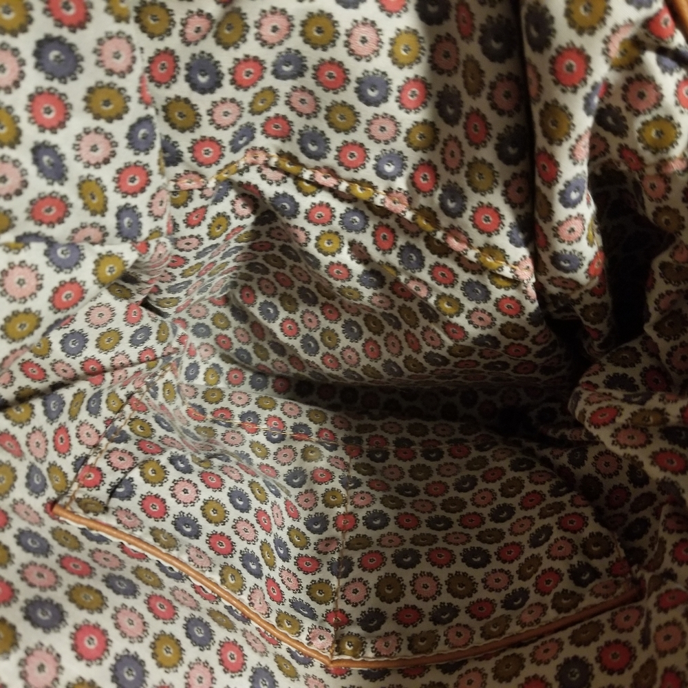 Handbag - Picture 3 of 4